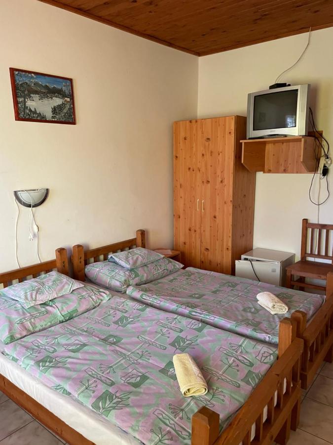 Zsuzsa Apartman Leilighet Poroszló Eksteriør bilde